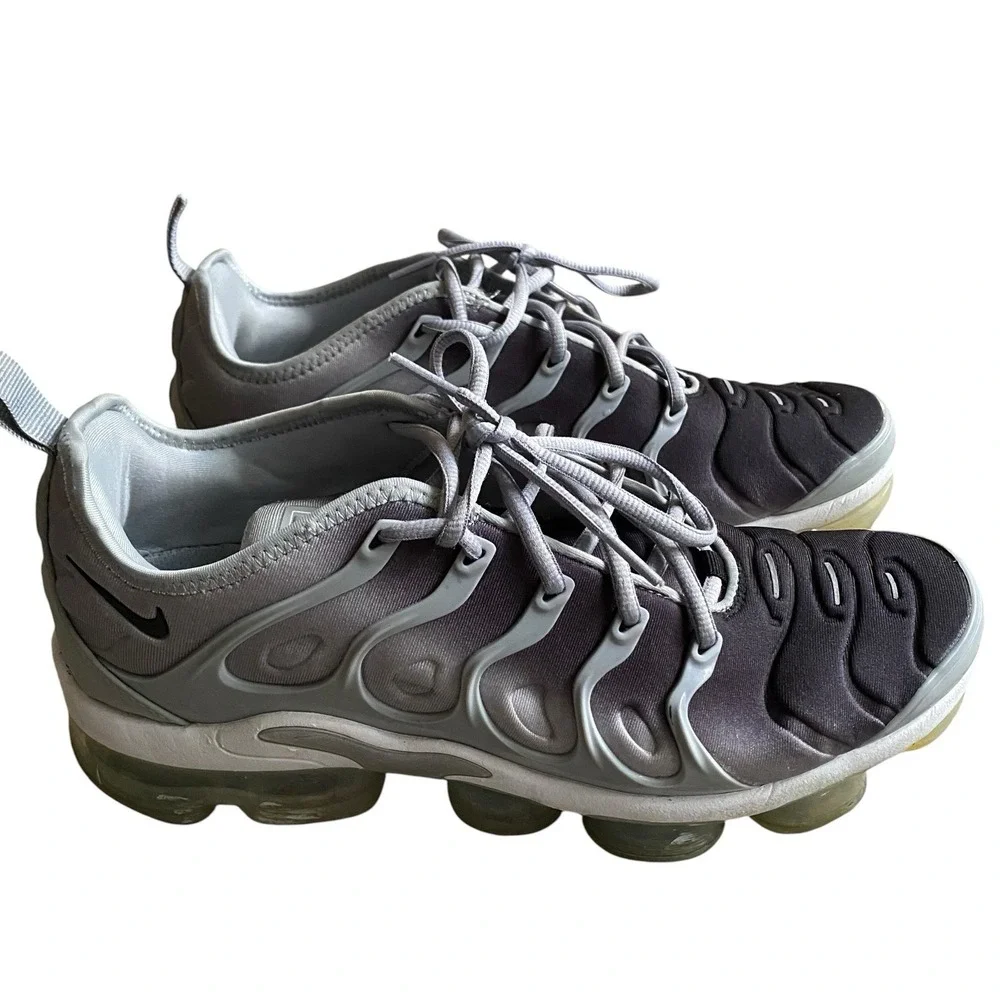 Nike Air VaporMax Plus Sneakers Men 9.5 EU 43 Silver Gradient Black 924453-007